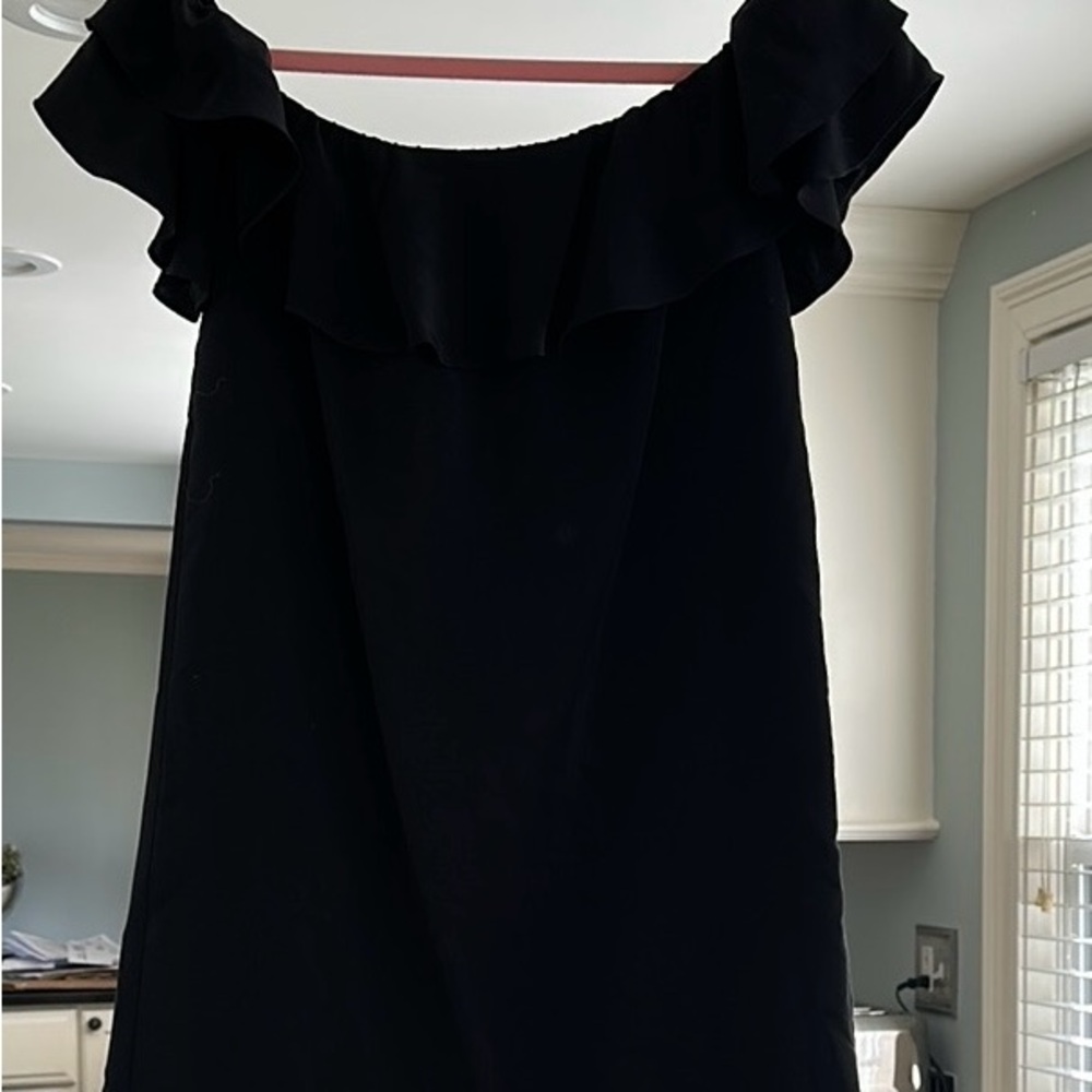 Elegant Amanda Uprichard Black Off-Shoulder Dress